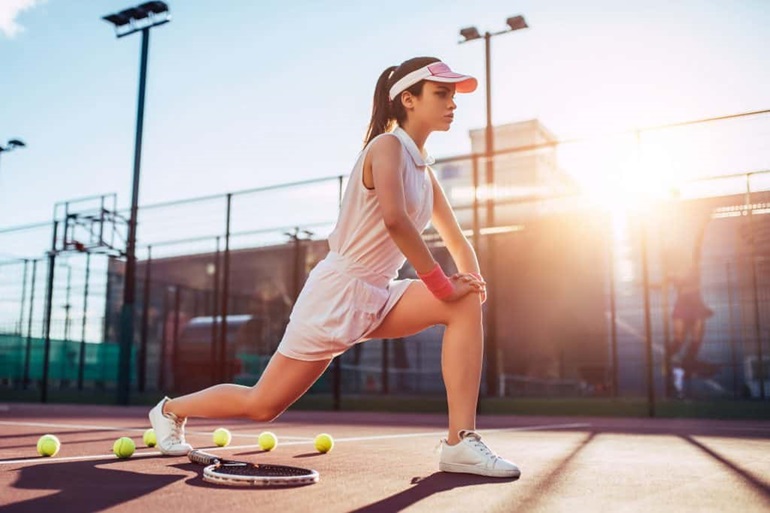 warm up before playing tennis 