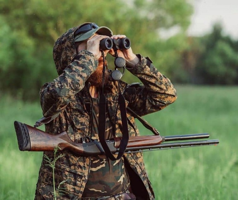 hunting binoculars