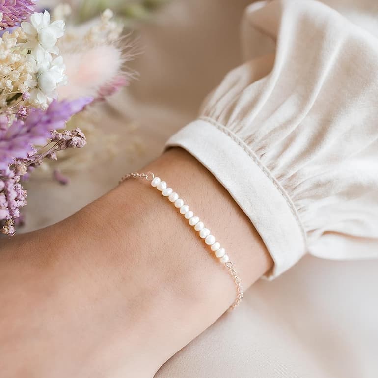 pearl bracelet