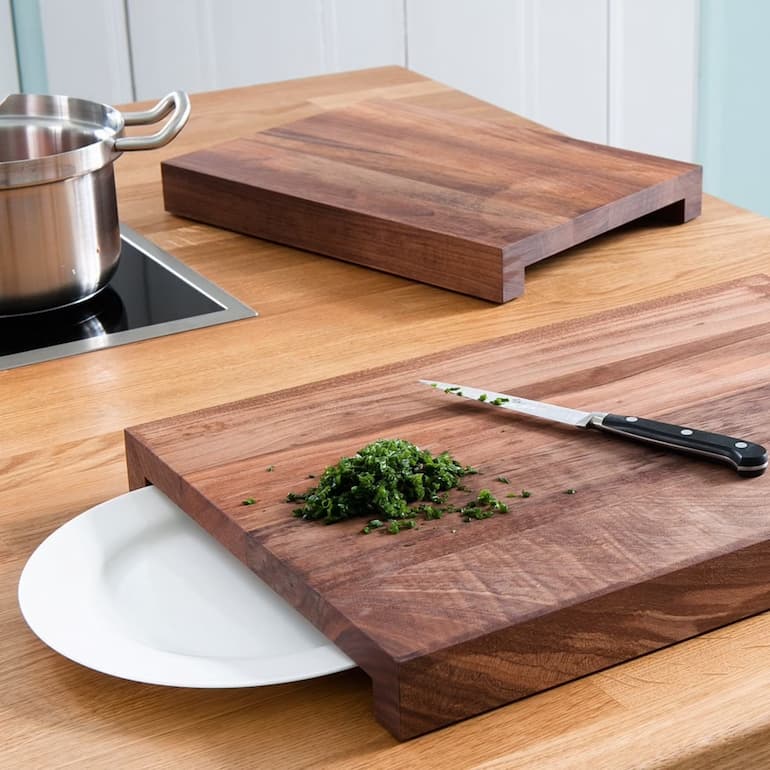 wooden chopping board